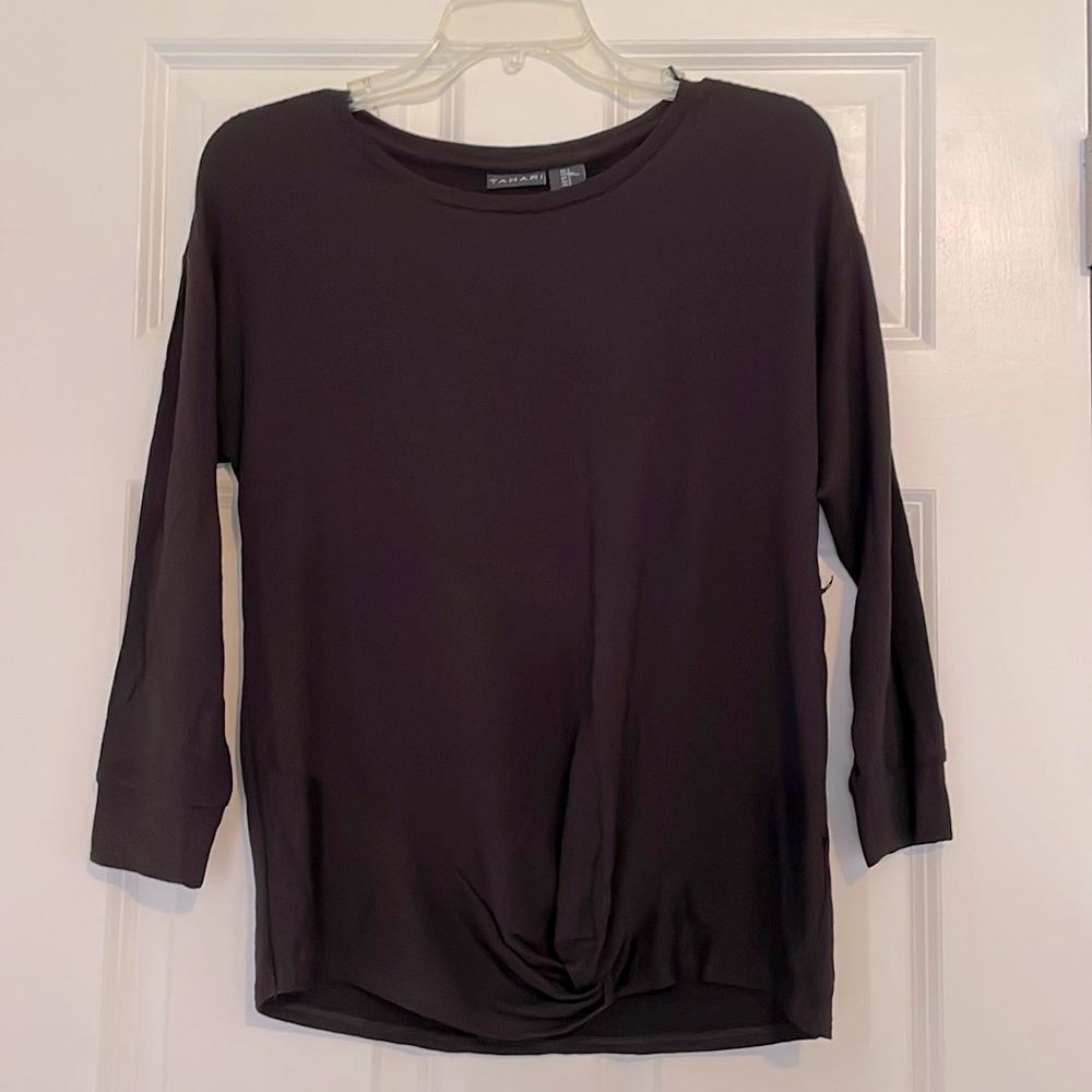 NWT TAHARI top